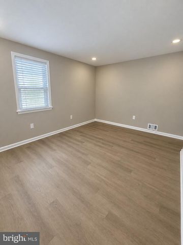 1408 EARLY OAKS LN, Capitol Heights, MD 20743