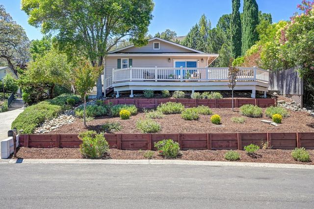 3004 Merriam Ct, El Dorado Hills, CA 95762