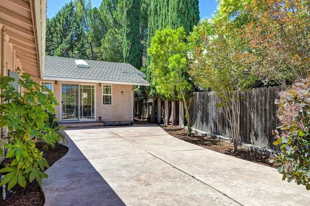3004 Merriam Ct, El Dorado Hills, CA 95762