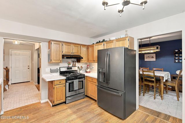 13 Waltham Way, Sicklerville, NJ 08081