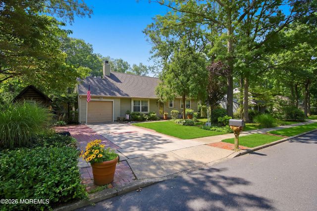 13 Waltham Way, Sicklerville, NJ 08081