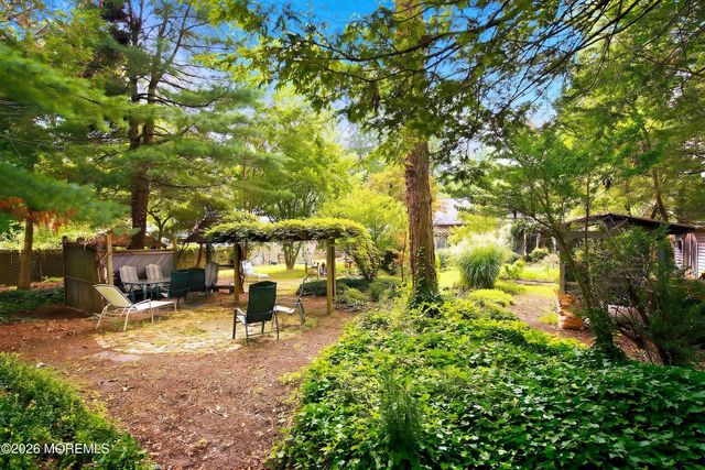 13 Waltham Way, Sicklerville, NJ 08081