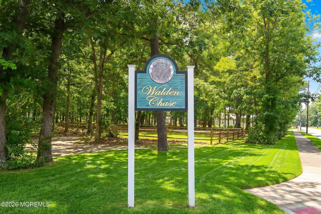 13 Waltham Way, Sicklerville, NJ 08081