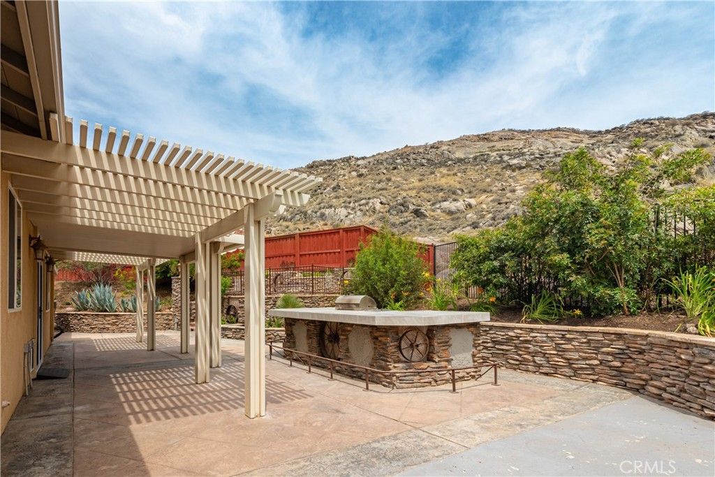 Image 23 of property listing at 215 Gamez, Hemet, CA 92545