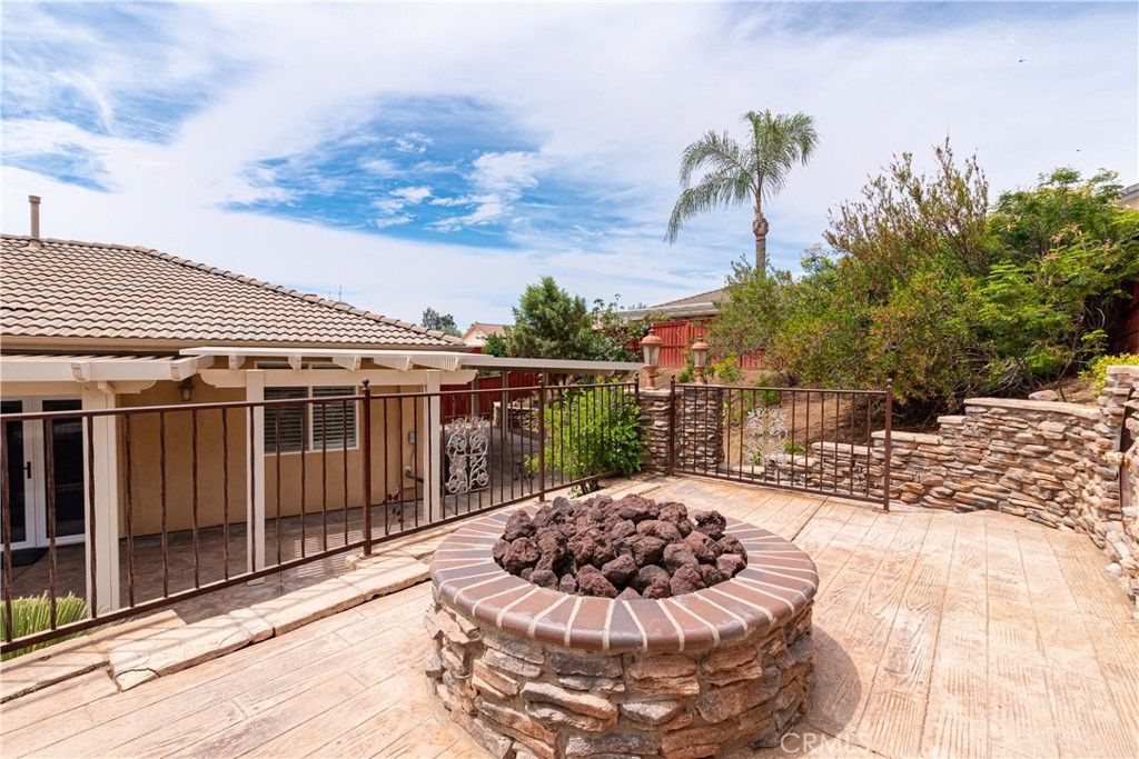Image 31 of property listing at 215 Gamez, Hemet, CA 92545