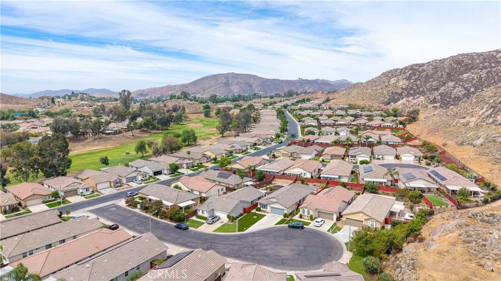 Image 56 of property listing at 215 Gamez, Hemet, CA 92545