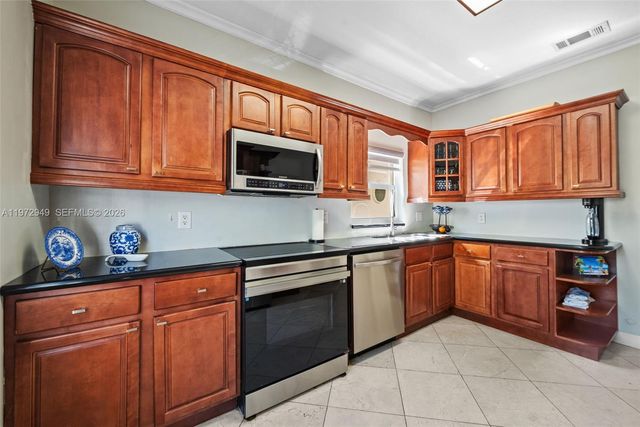 1026 SW 180th Ter, Pembroke Pines, FL 33029