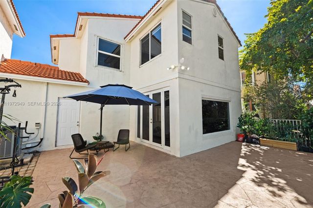 1026 SW 180th Ter, Pembroke Pines, FL 33029