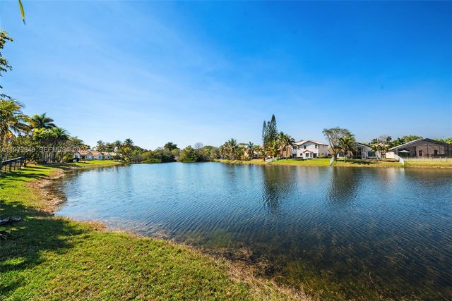 1026 SW 180th Ter, Pembroke Pines, FL 33029