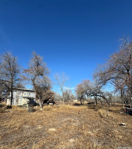 122 Woodcrest, Somerset, TX 78069