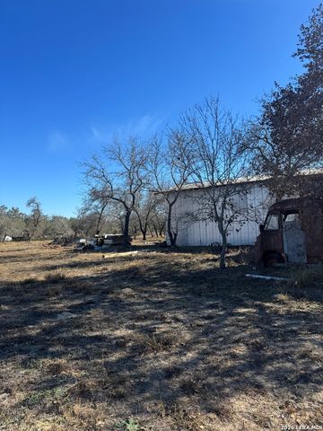 122 Woodcrest, Somerset, TX 78069