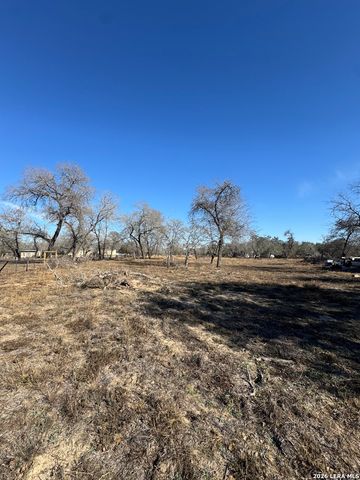 122 Woodcrest, Somerset, TX 78069