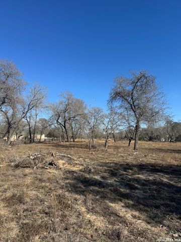 122 Woodcrest, Somerset, TX 78069