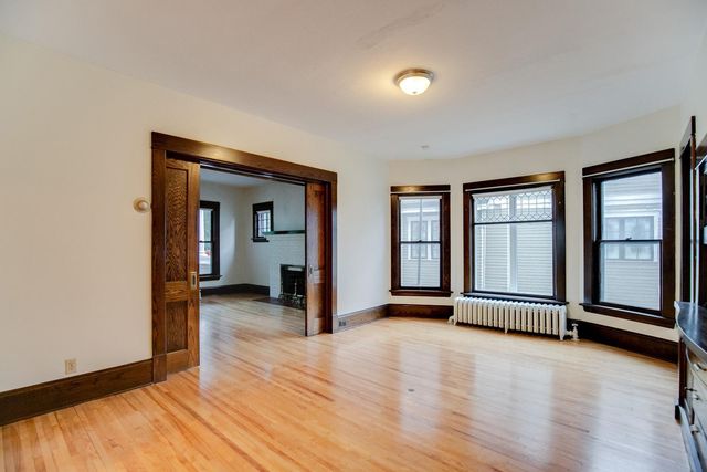 2433 W 22nd Street, Minneapolis, MN 55405