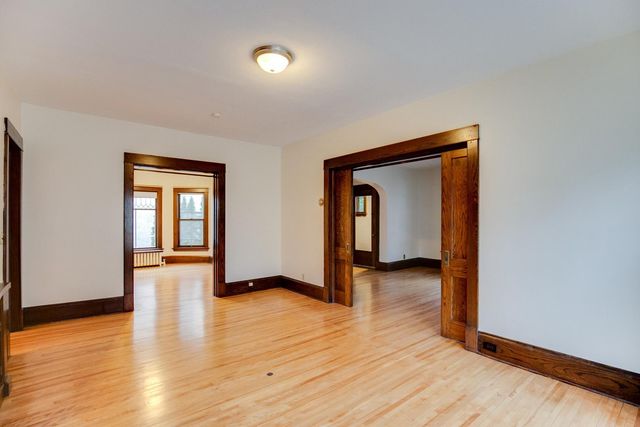 2433 W 22nd Street, Minneapolis, MN 55405