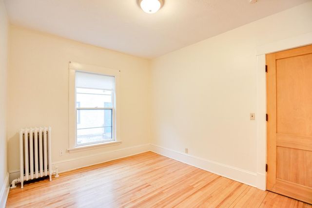 2433 W 22nd Street, Minneapolis, MN 55405