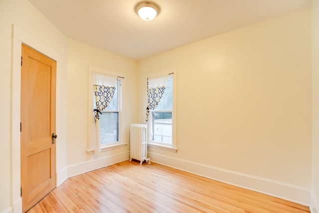 2433 W 22nd Street, Minneapolis, MN 55405