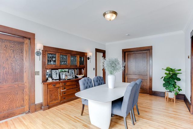 2433 W 22nd Street, Minneapolis, MN 55405