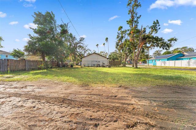1927 13TH STREET S, St Petersburg, FL 33705