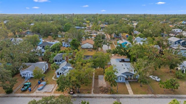 1927 13TH STREET S, St Petersburg, FL 33705