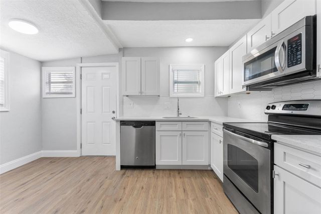 1927 13TH STREET S, St Petersburg, FL 33705