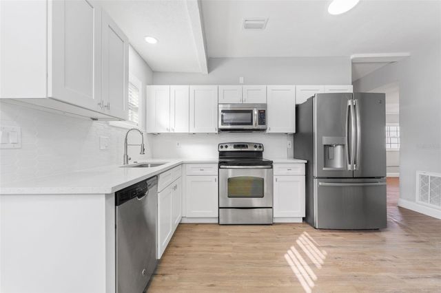 1927 13TH STREET S, St Petersburg, FL 33705