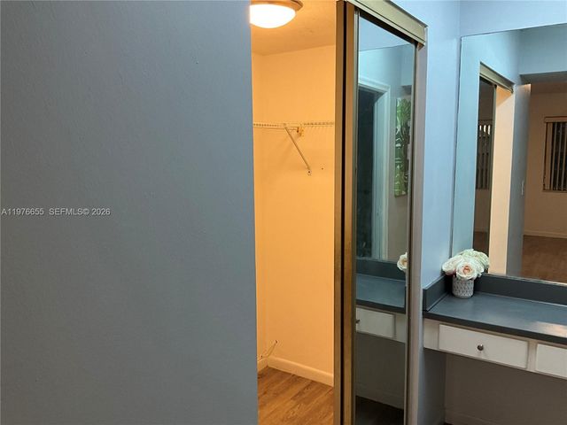 100 Berkley Rd 202, Hollywood, FL 33024