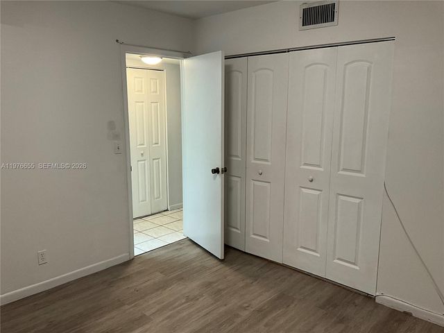 100 Berkley Rd 202, Hollywood, FL 33024