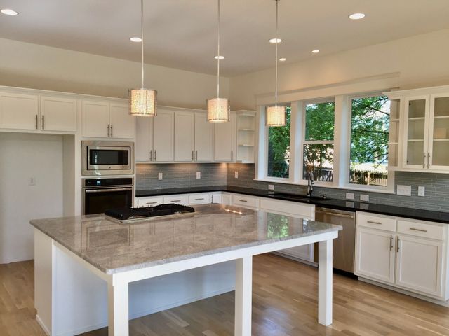 2303B Knowles Ave, Nashville, TN 37204