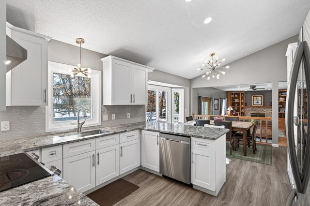 11313 71st Avenue N, Maple Grove, MN 55369