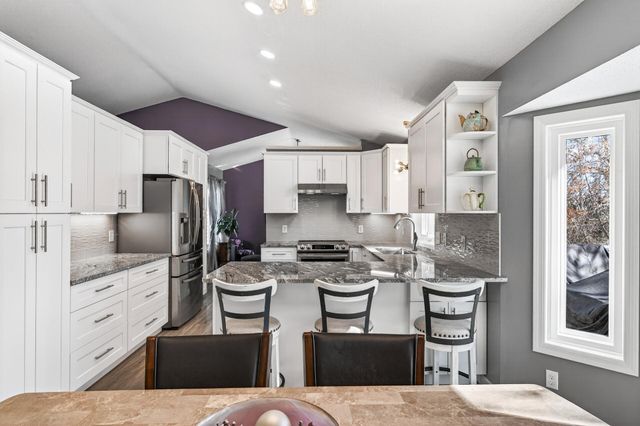 11313 71st Avenue N, Maple Grove, MN 55369