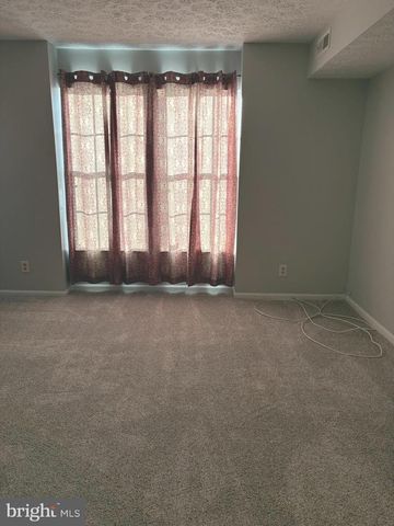 130 KENWOOD DR, Sicklerville, NJ 08081