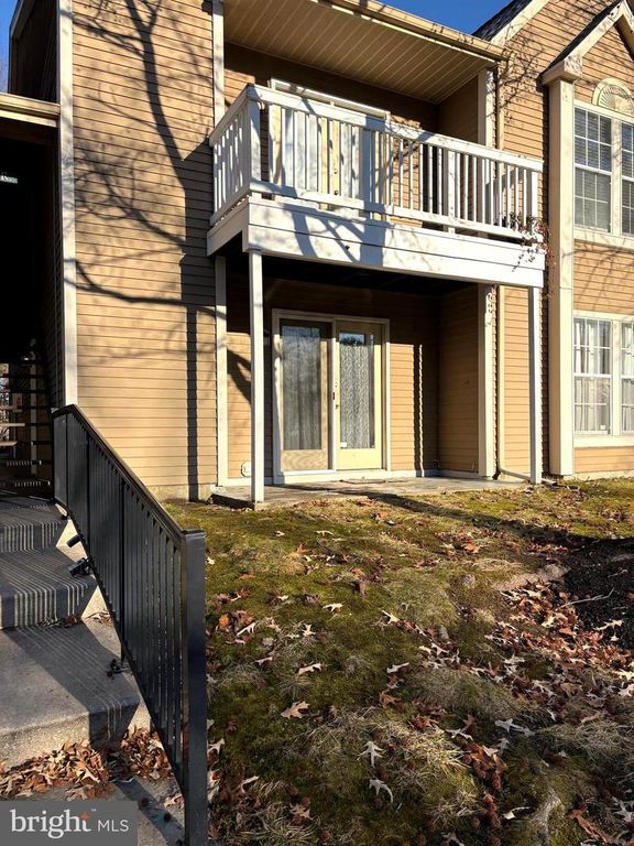 130 KENWOOD DR, Sicklerville, NJ 08081