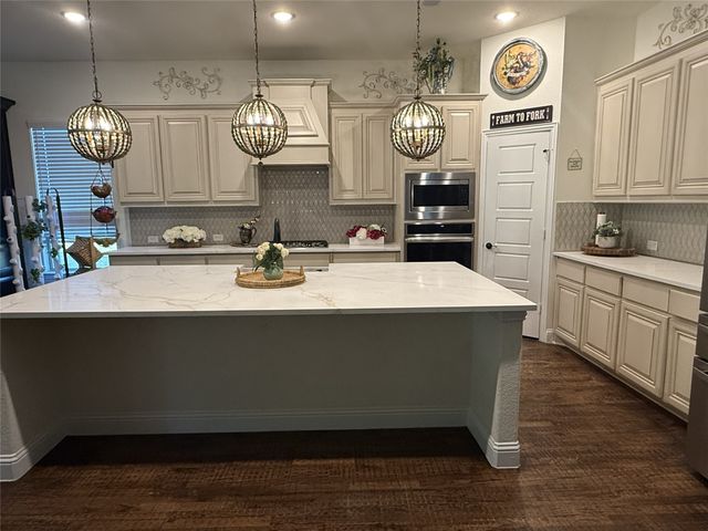 1701 Flint Circle, Van Alstyne, TX 75495