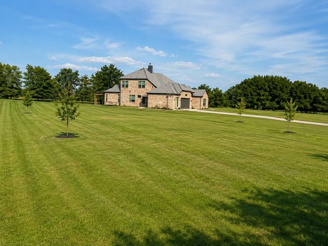 1701 Flint Circle, Van Alstyne, TX 75495