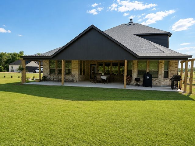 1701 Flint Circle, Van Alstyne, TX 75495
