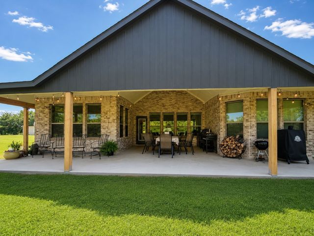 1701 Flint Circle, Van Alstyne, TX 75495