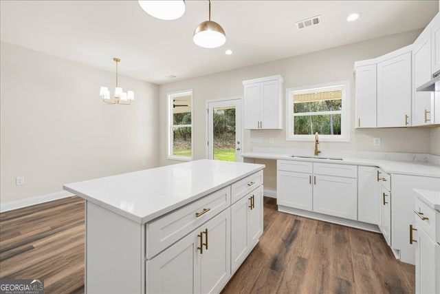 329 Greenleaf Drive, Lavonia, GA 30553