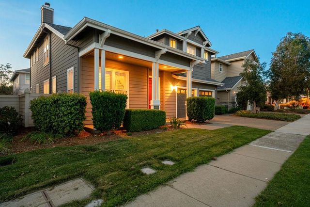 2004 Gossamer Avenue, Redwood City, CA 94065