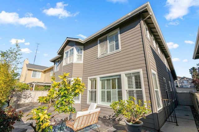 2004 Gossamer Avenue, Redwood City, CA 94065