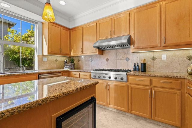 2004 Gossamer Avenue, Redwood City, CA 94065