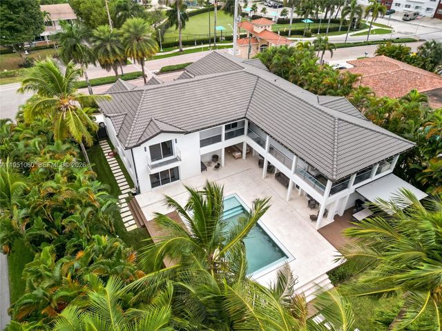 431 Layne Blvd, Hallandale Beach, FL 33009