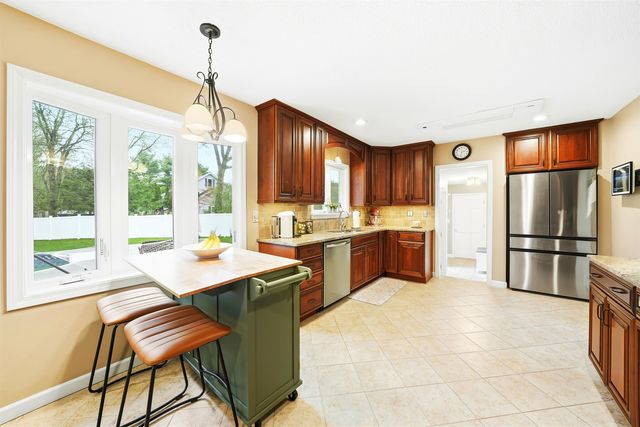 21 Christine Drive, Atkinson, NH 03811