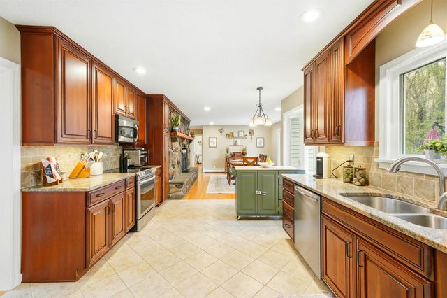 21 Christine Drive, Atkinson, NH 03811