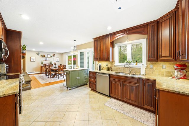 21 Christine Drive, Atkinson, NH 03811