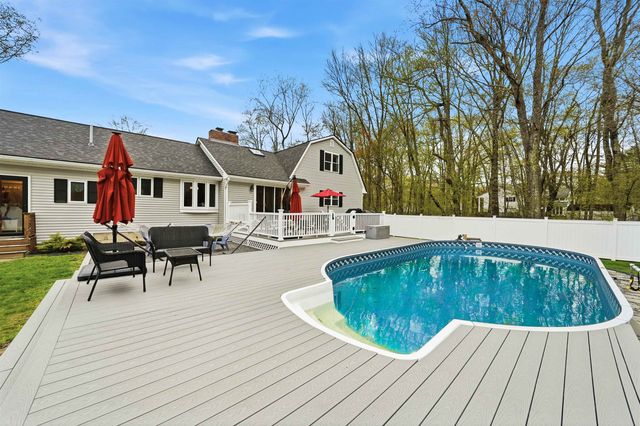 21 Christine Drive, Atkinson, NH 03811