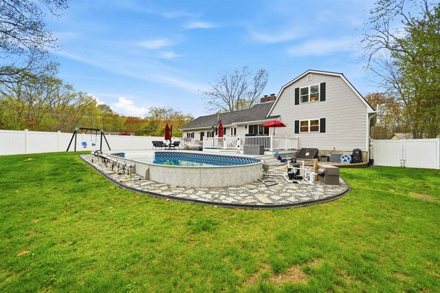 21 Christine Drive, Atkinson, NH 03811