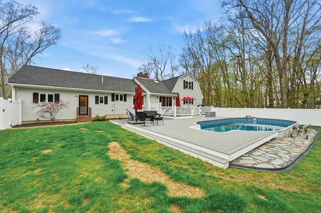21 Christine Drive, Atkinson, NH 03811