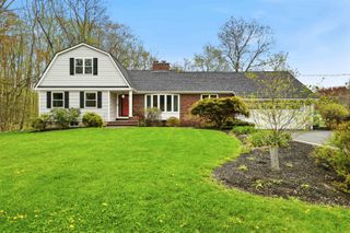 21 Christine Drive, Atkinson, NH 03811