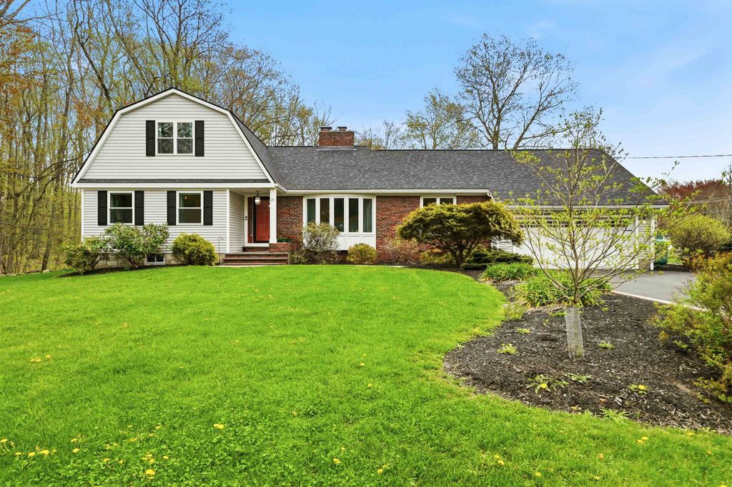 21 Christine Drive, Atkinson, NH 03811
